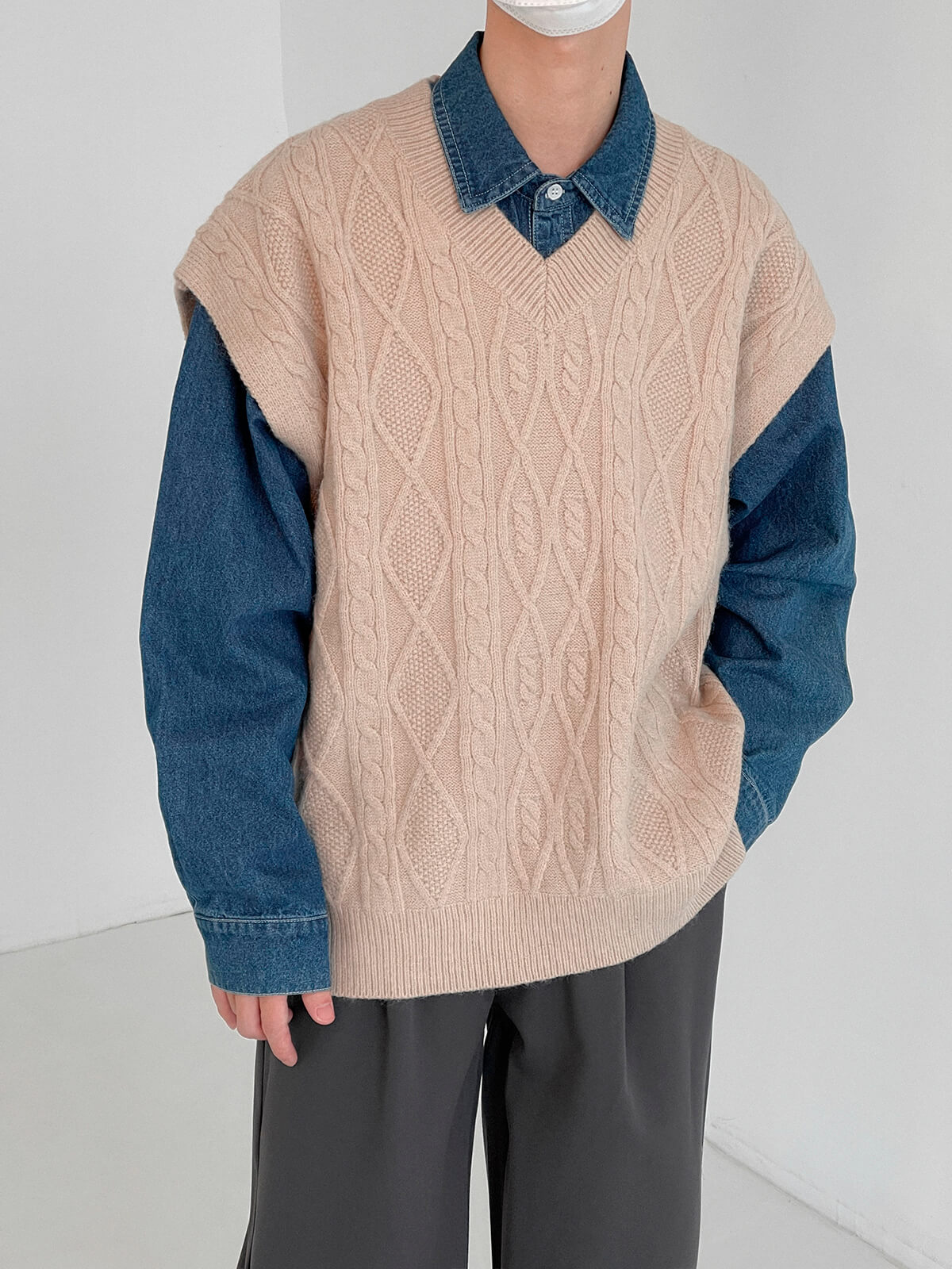 Жилет DAZO Studio Knitted Vest V-Neck Aran Pattern (1)