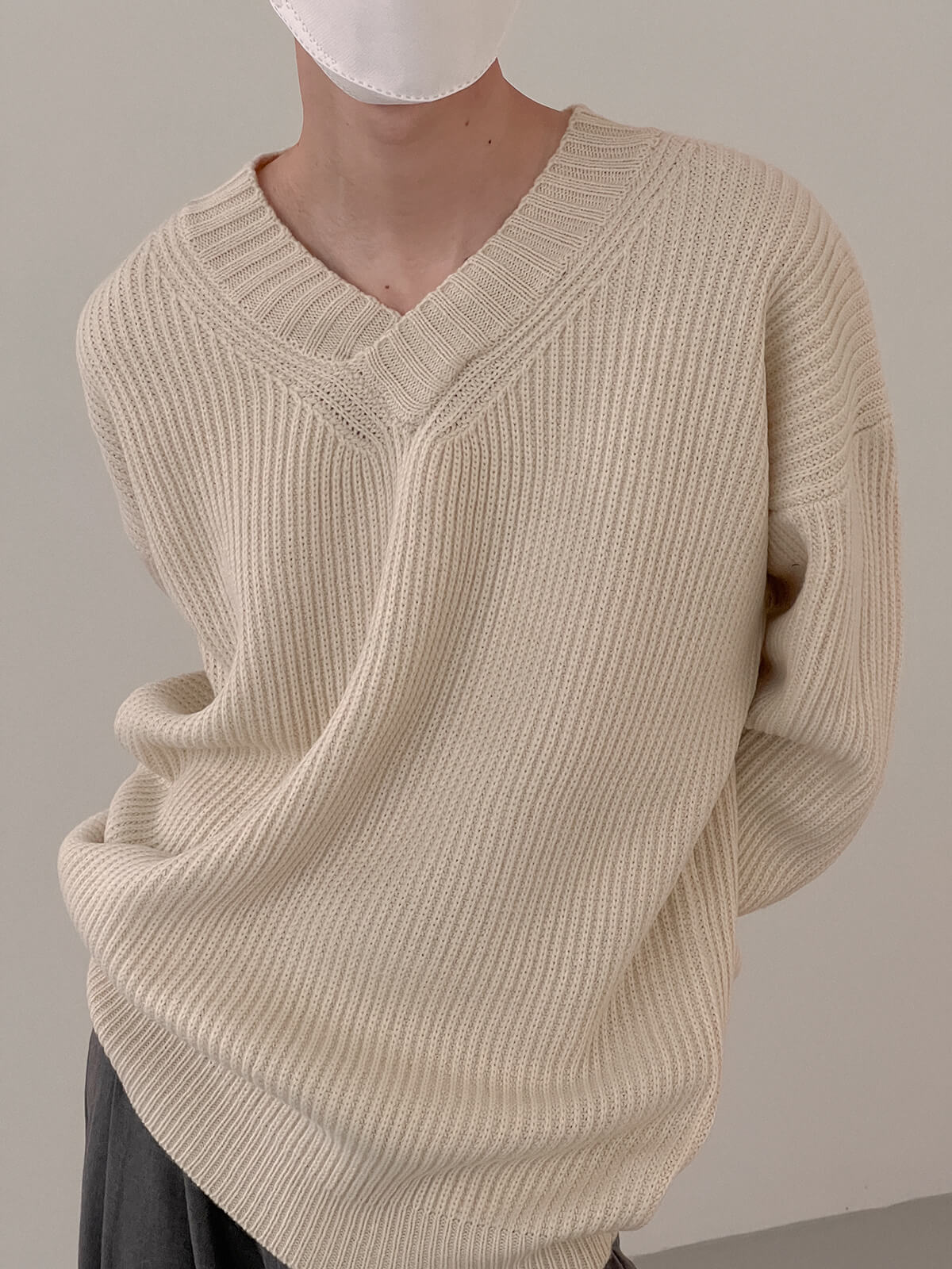 Свитер DAZO Studio Knit Braided V-Neck Sweater (2)