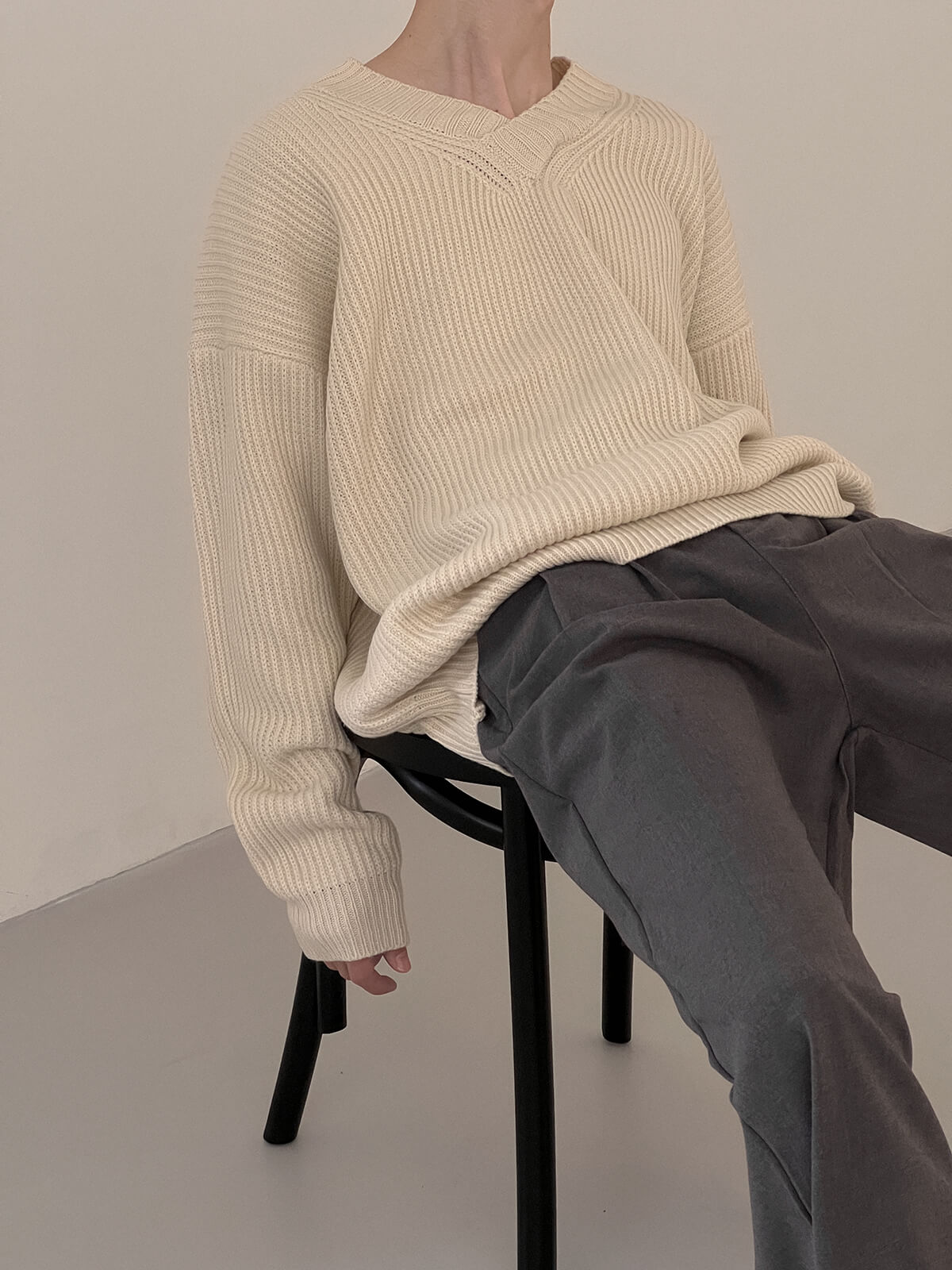 Свитер DAZO Studio Knit Braided V-Neck Sweater (5)