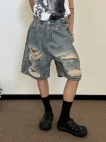 Шорты "19 Studio A010 Ripped Denim Shorts" — изображение 2