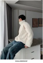 Свитер "Hualun Textured Knitted Sweater" — изображение 6