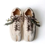 Кроссовки "6CRAYON Khaki Cowhide Tabi Sneakers"
